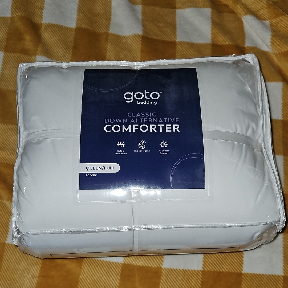 New Classic Down Alternative Comforter By Goto